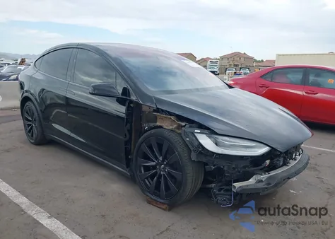 2022 Tesla Model X Dual Motor All-Wheel Drive z USA, uszkodzony, nr VIN 7SAXCBE58NF328641
